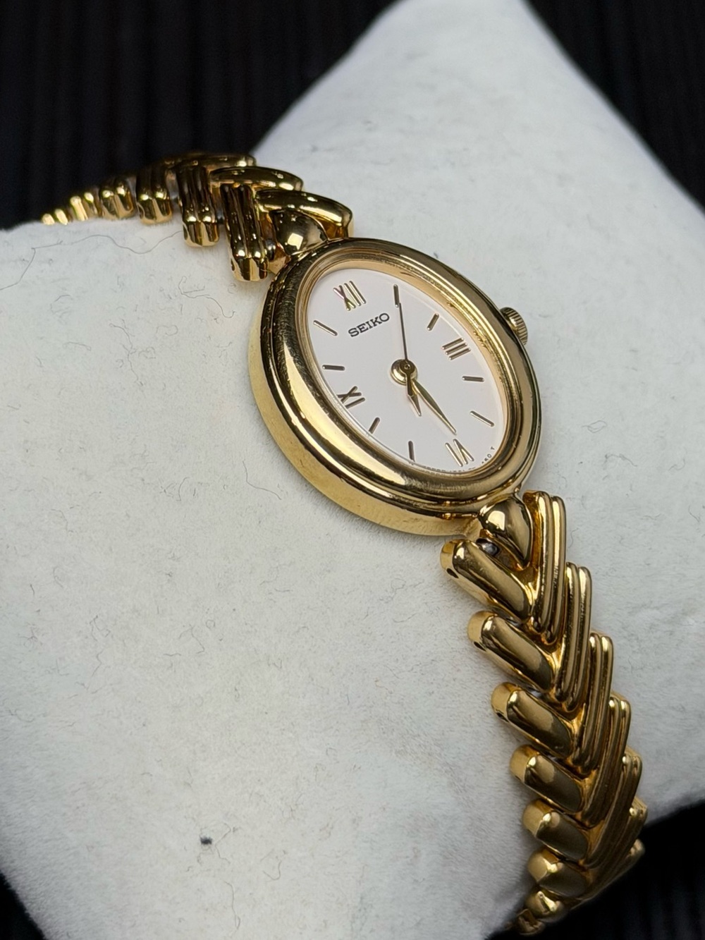 Vintage 1981 Seiko 1221-5930 Women’s Watch - Picture 3 of 7